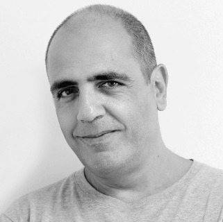 Κώστας Γιαννακίδης: Deliriant isti Graeci*