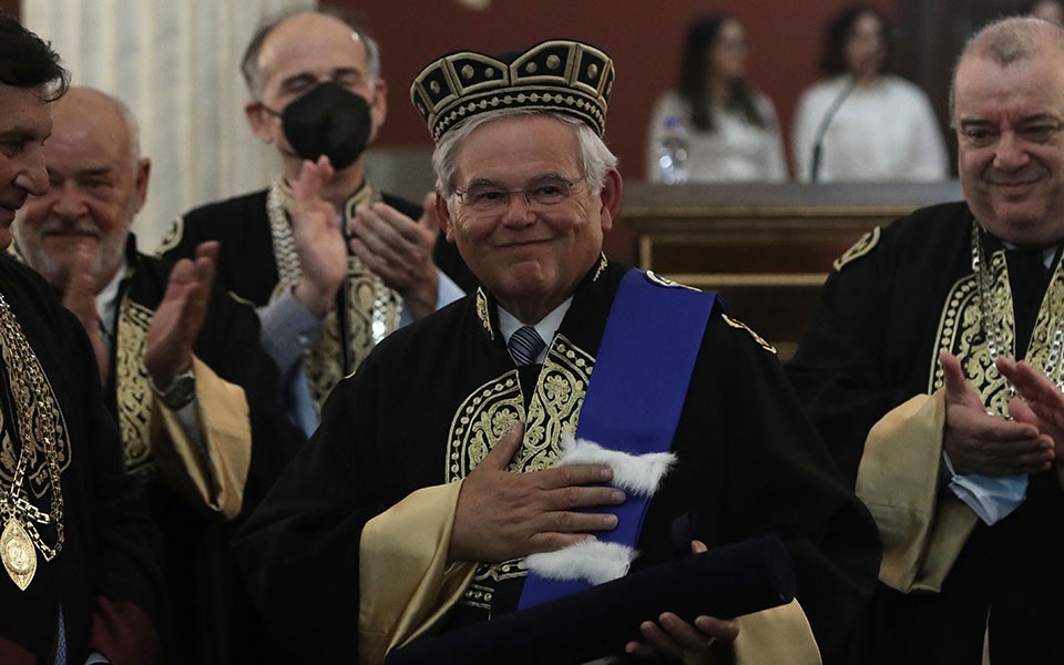 Μενέντεζ. Η Τουρκία είναι η μεγαλύτερη απειλή για την ανατολική Μεσόγειο