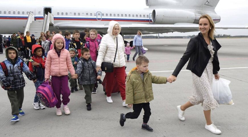 Πώς οι Ρώσοι αρπάζουν Ουκρανόπουλα και τα εκρωσίζουν