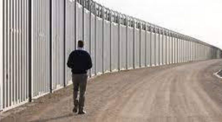 Παραβιάζει ο φράκτης στον Έβρο τη διεθνή νομιμότητα;