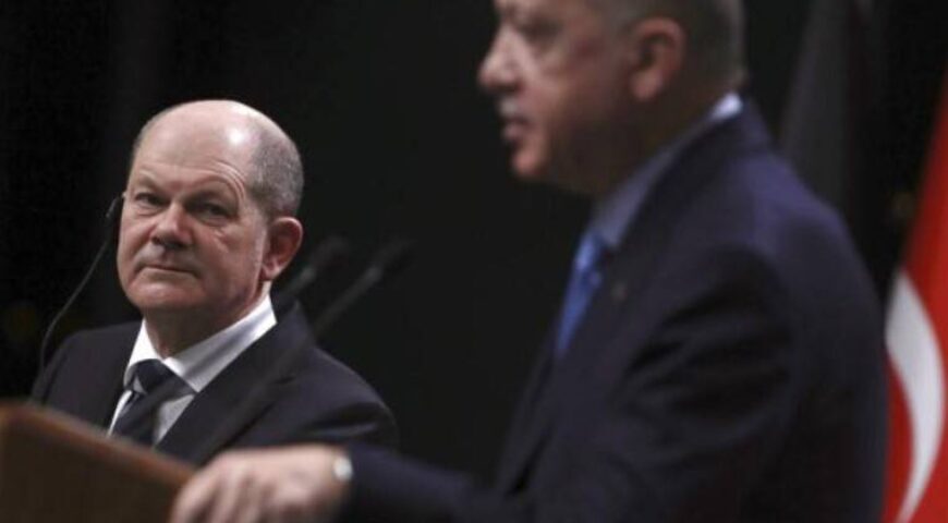 Η απάντηση που δεν δόθηκε στον Ερντογάν από τον Σόλτς