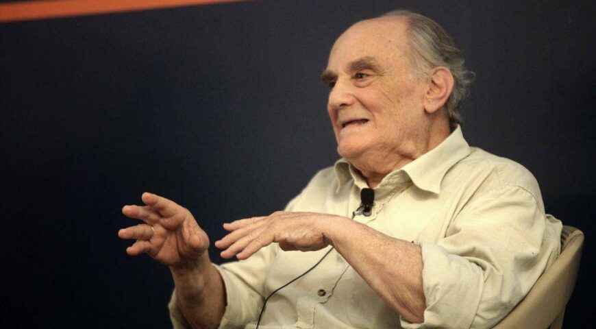 Παρέμβαση Στ. Ράμφου για γάμο ομοφύλων: “Βάση της κοινωνίας η οικογένεια με πατέρα και μητέρα”