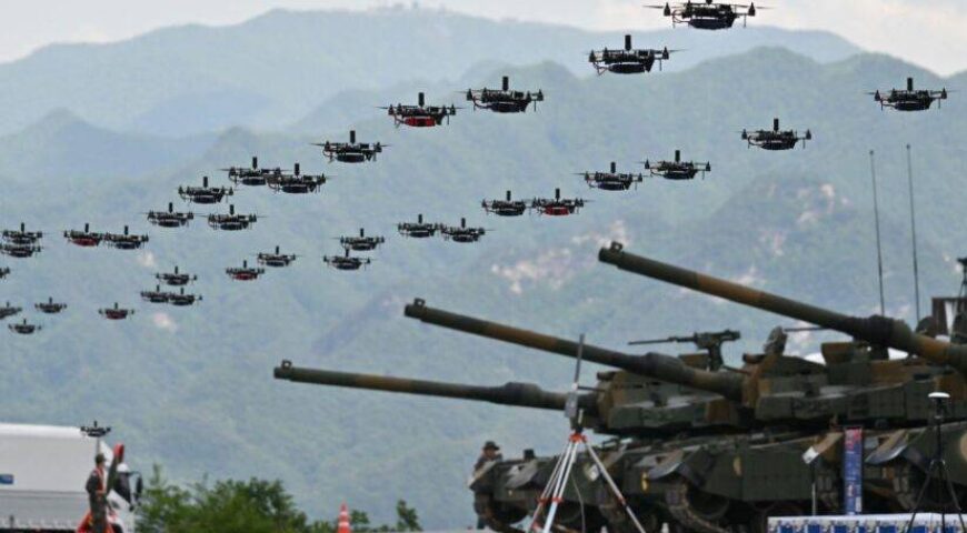 Τα σμήνη drones στον πόλεμο πλήρους φάσματος