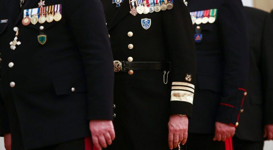 Γιατί παραιτούνται οι Στρατιωτικοί.