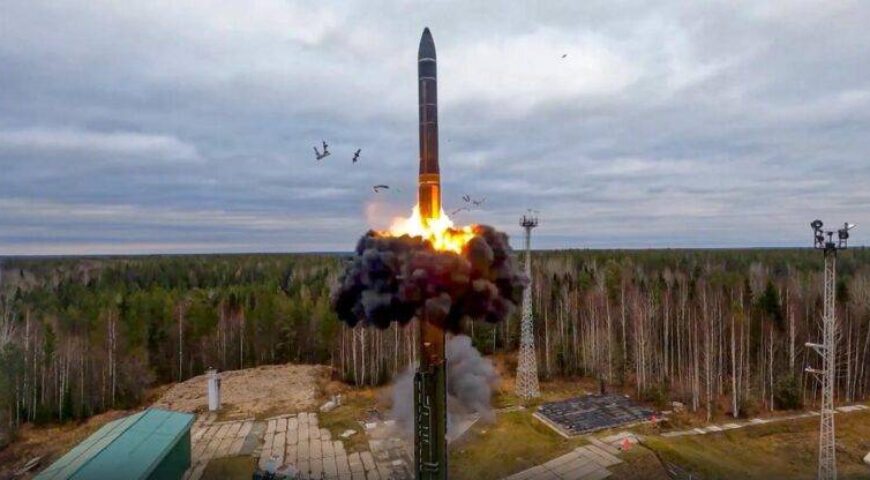 Η Ουκρανία στον αστερισμό των πυρηνικών πυραύλων – η στάση της Ελλάδας.