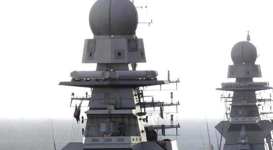 Το τριγωνικό παιχνίδι ΗΠΑ-Γαλλίας-Ιταλίας για τις ελληνικές φρεγάτες.