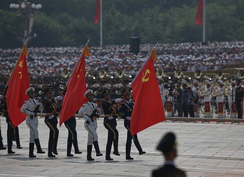 Η Ανατολή αντεπιτίθεται…