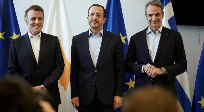 Τί θα ζητήσει ο Μακρόν από τον Μητσοτάκη όταν έρθει στην Αθήνα.